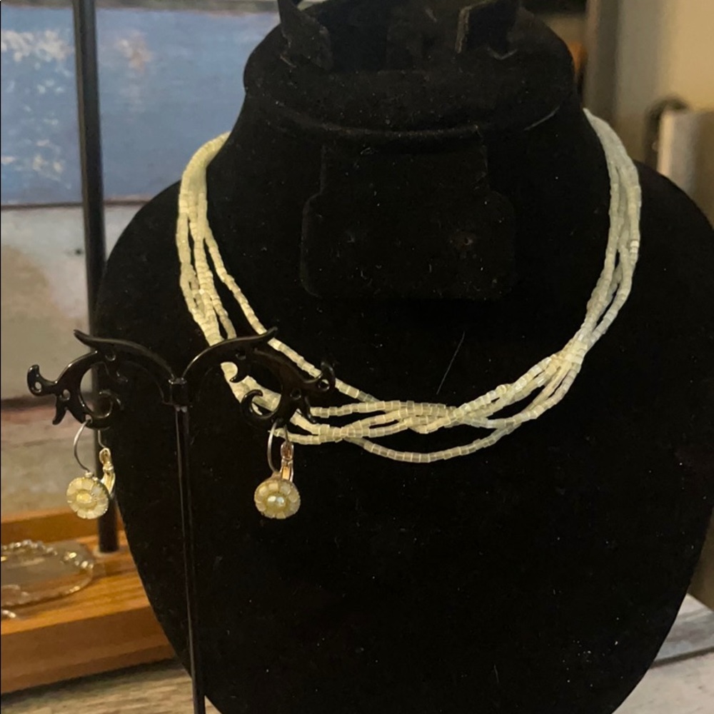 Pre-owned jewelry green necklace & earrings4